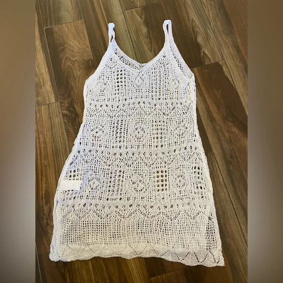 White Crochet Beach Cover-Up - Picture 3 of 7